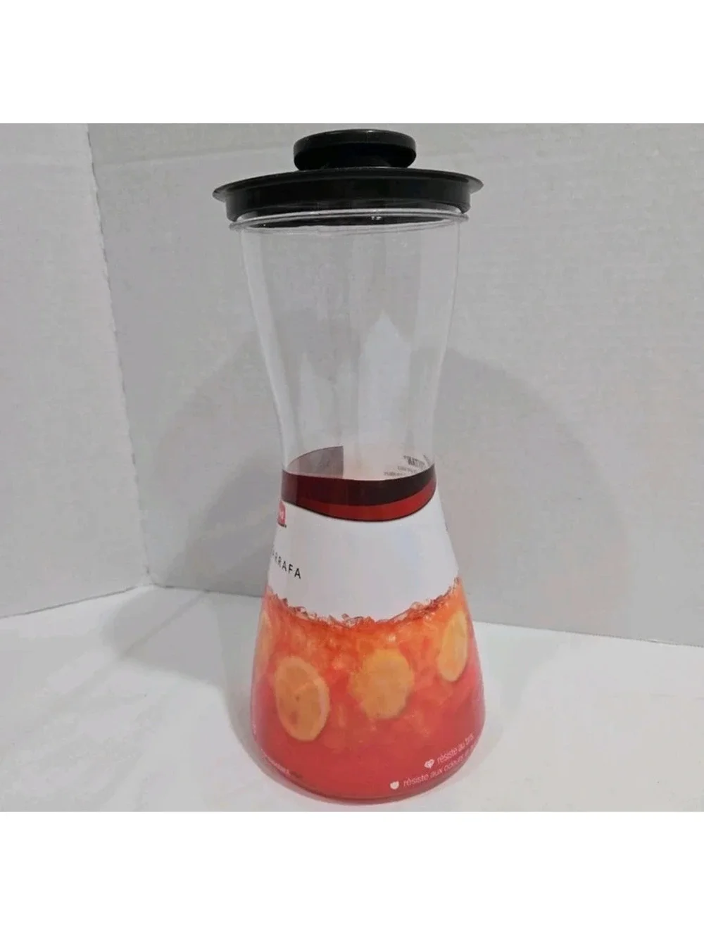 Rubbermaid 2 qt Carafe Leak-Proof Lid BPA Free Shatter Resistant Clear 11.5